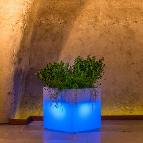 VASO LUMINOSO OCTANS 40 h CON LED MULTICOLOR E BATTERIA SOLARE - immagine 3