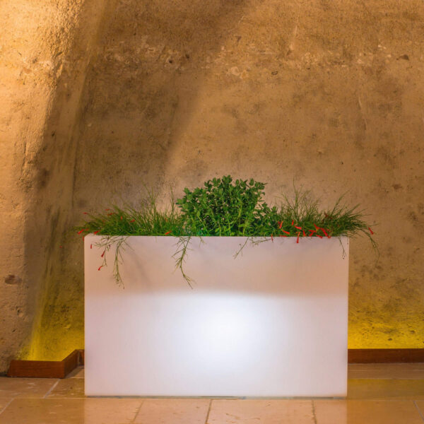 FIORIERA SCULPTOR  50 h CON LED MULTICOLOR E BATTERIA SOLARE - immagine 5