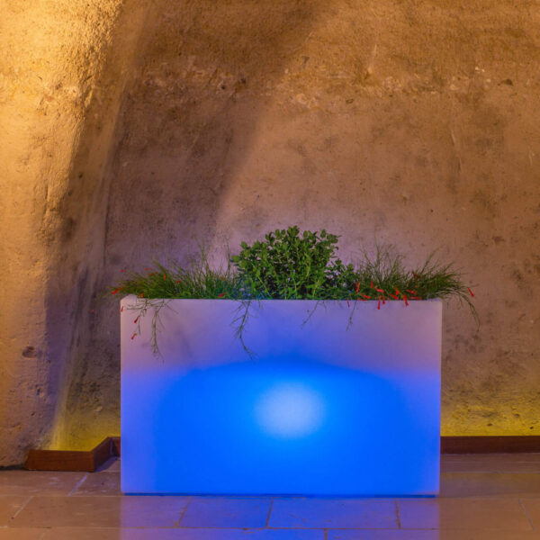 FIORIERA SCULPTOR  50 h CON LED MULTICOLOR E BATTERIA SOLARE - immagine 2